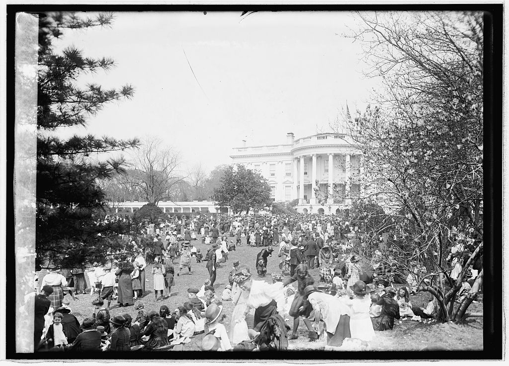 Easter Egg roll WH 1921National Photo Company Collection _Library of Congress_